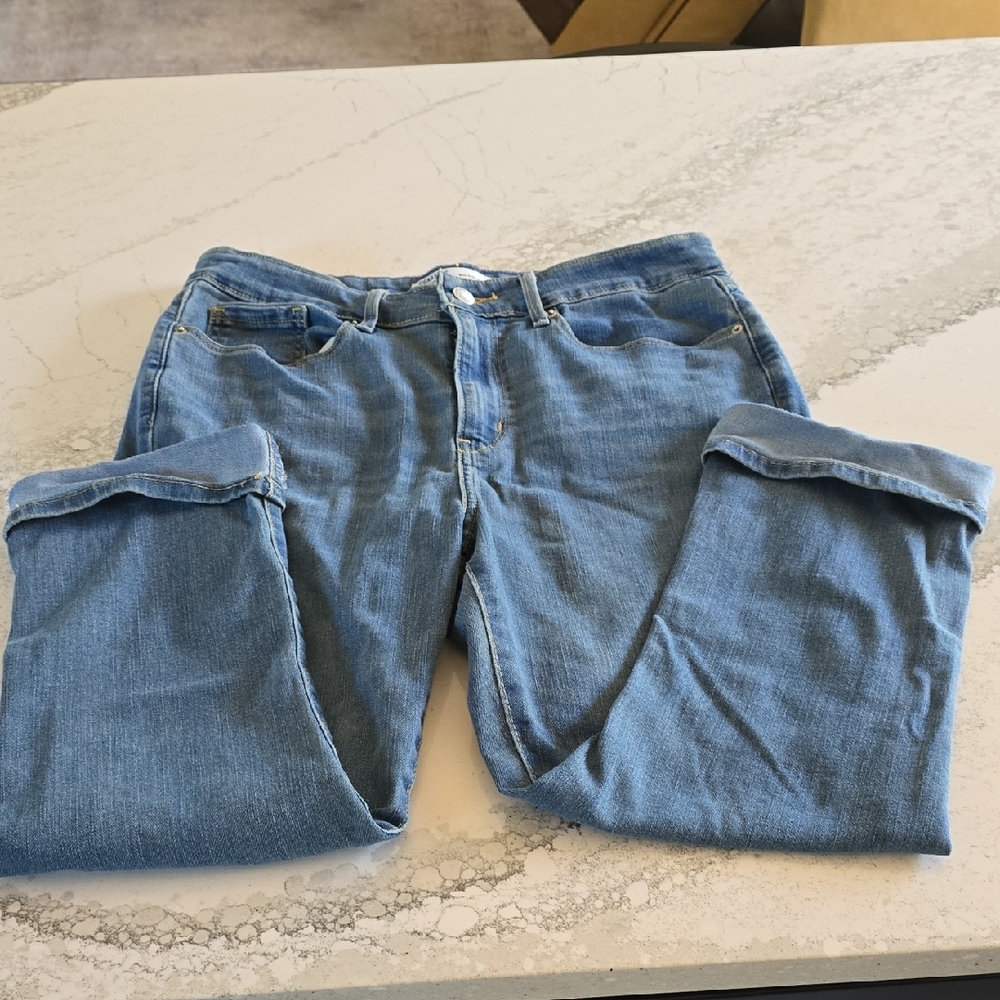 Signature Light Blue Women's Straight Leg Jeans